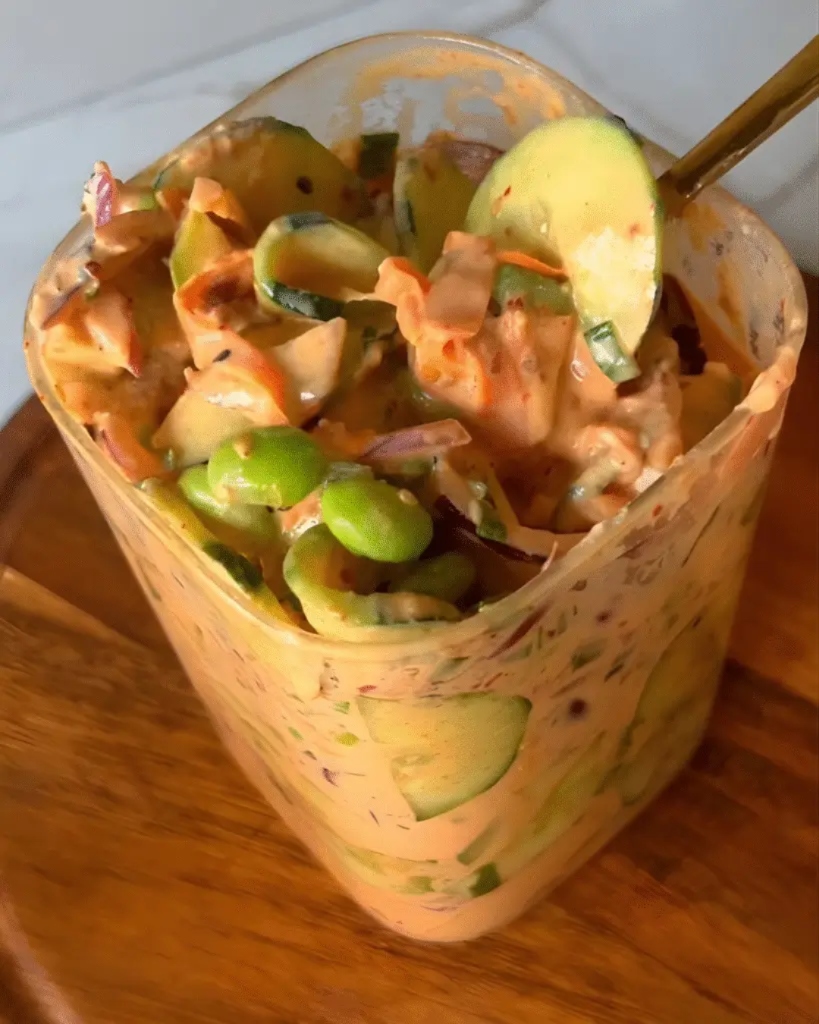 Salada de pote com molho